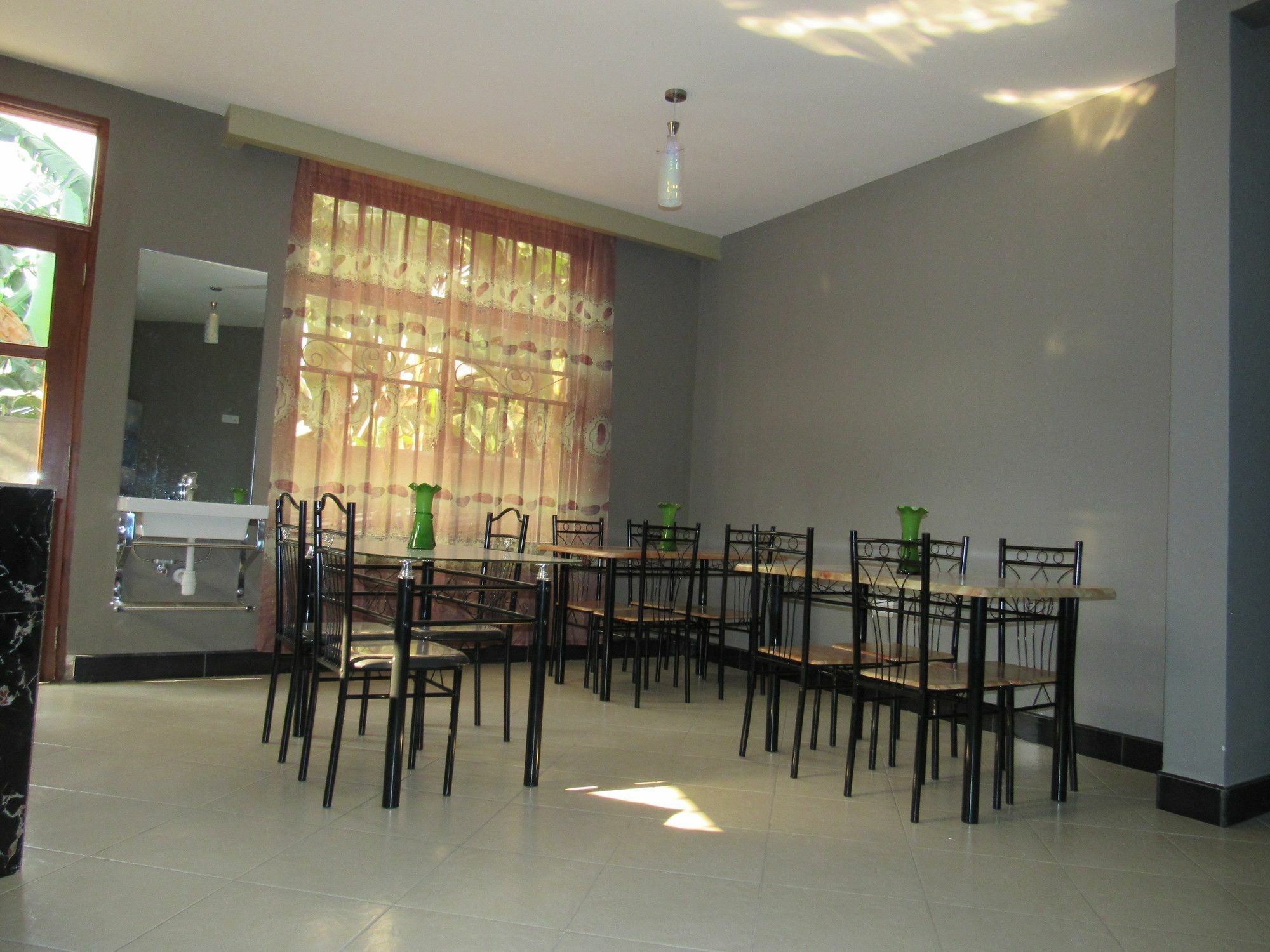 Hotel Shika Tours And 2*